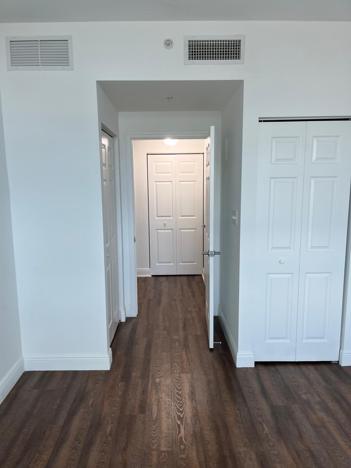HOLLYWOOD STATION RES CONDO - Residential Lease