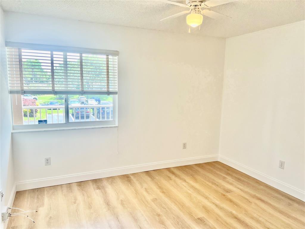 KINGS POINT - Residential Lease