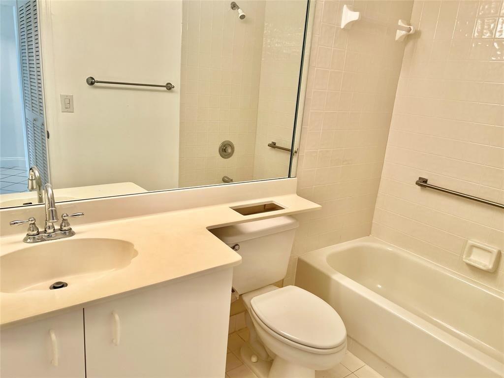 KINGS POINT - Residential Lease