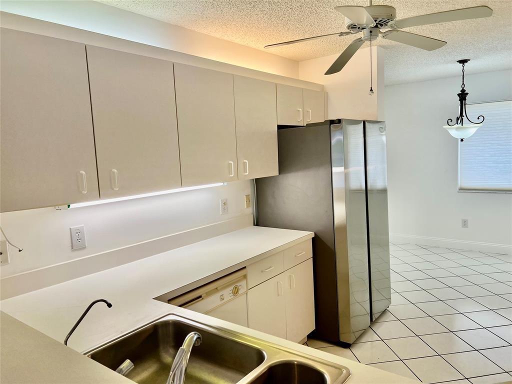 KINGS POINT - Residential Lease
