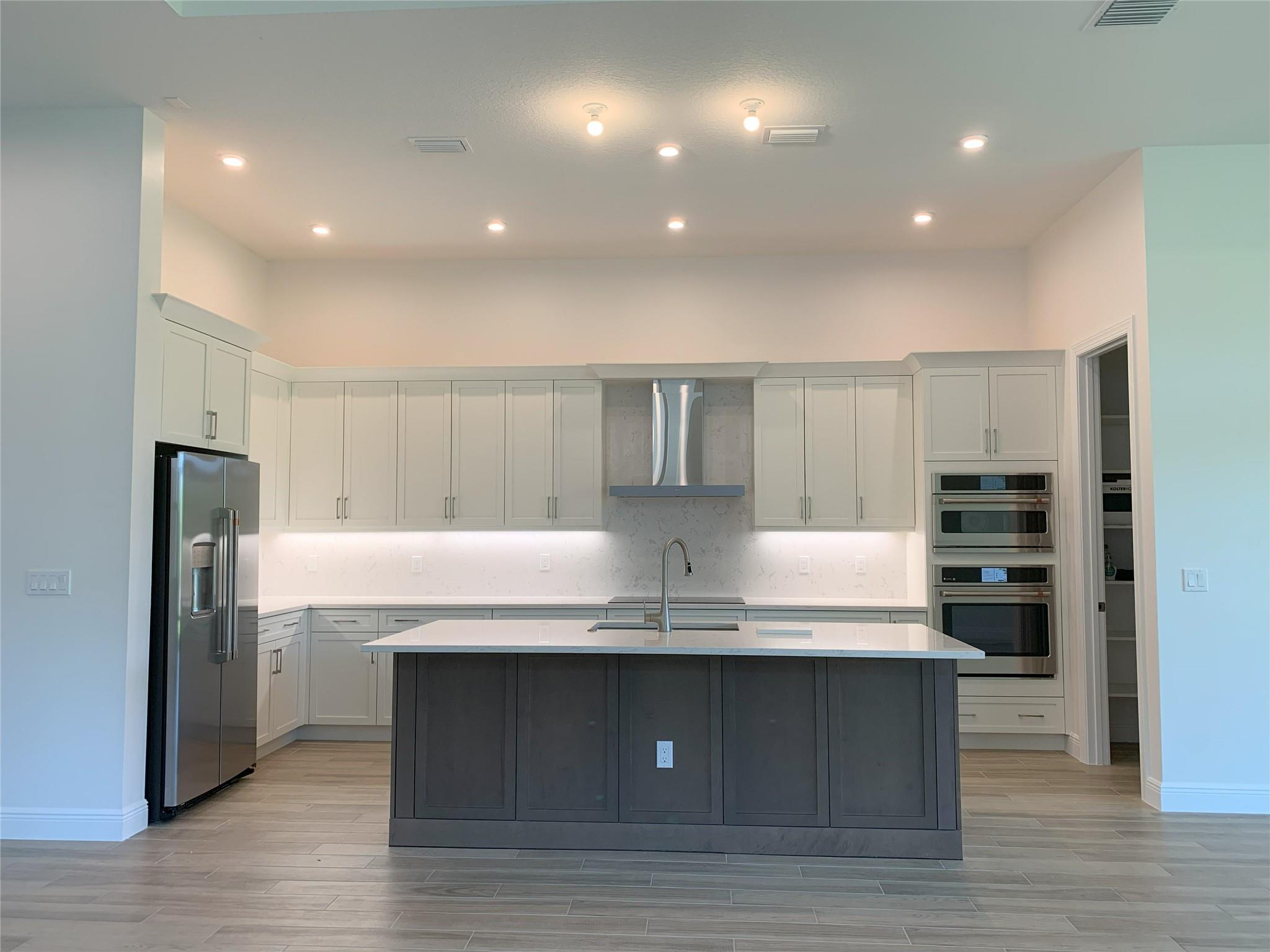 VERANDA ESTATES PHASE 1 - Residential