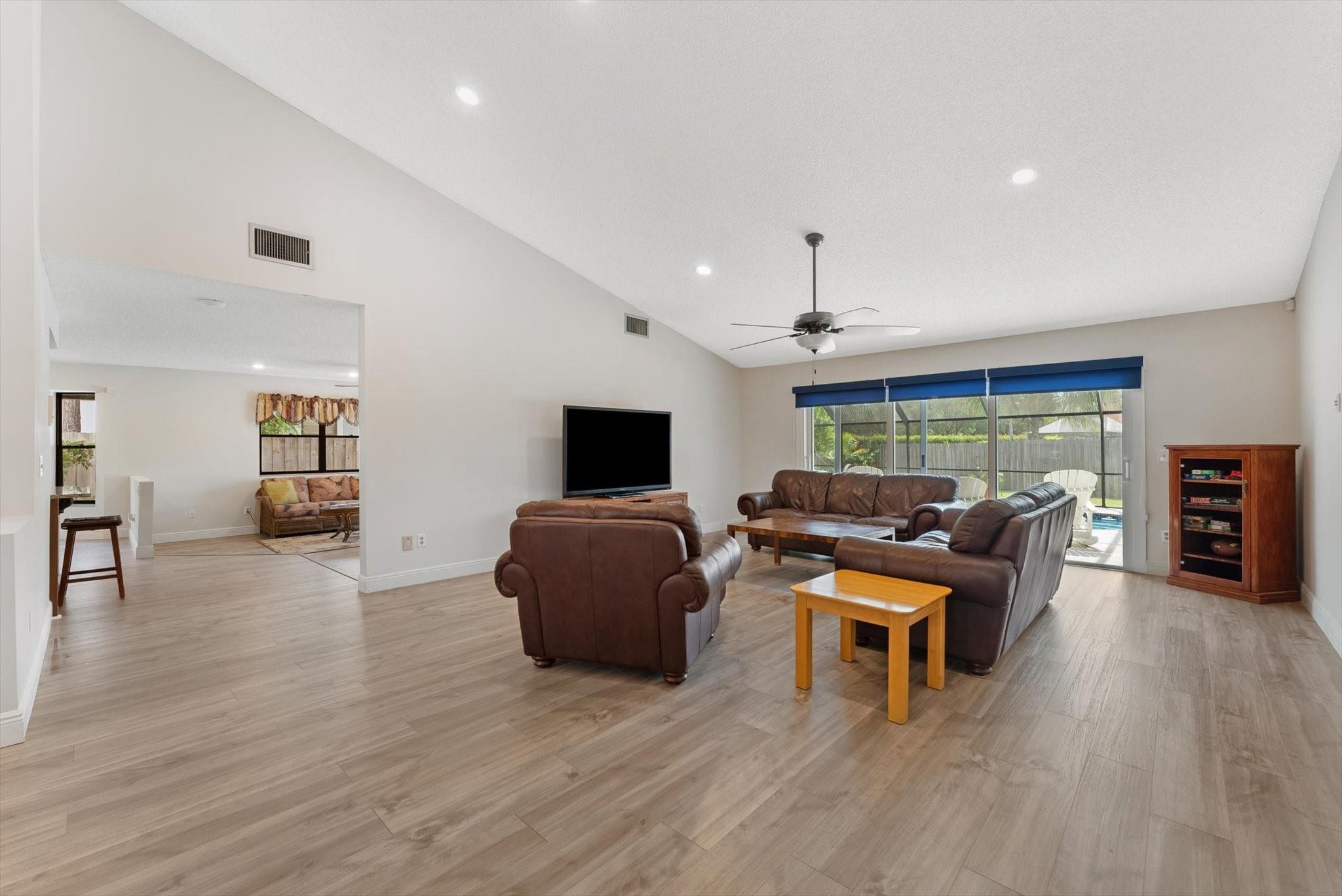 891 Citrus Pl