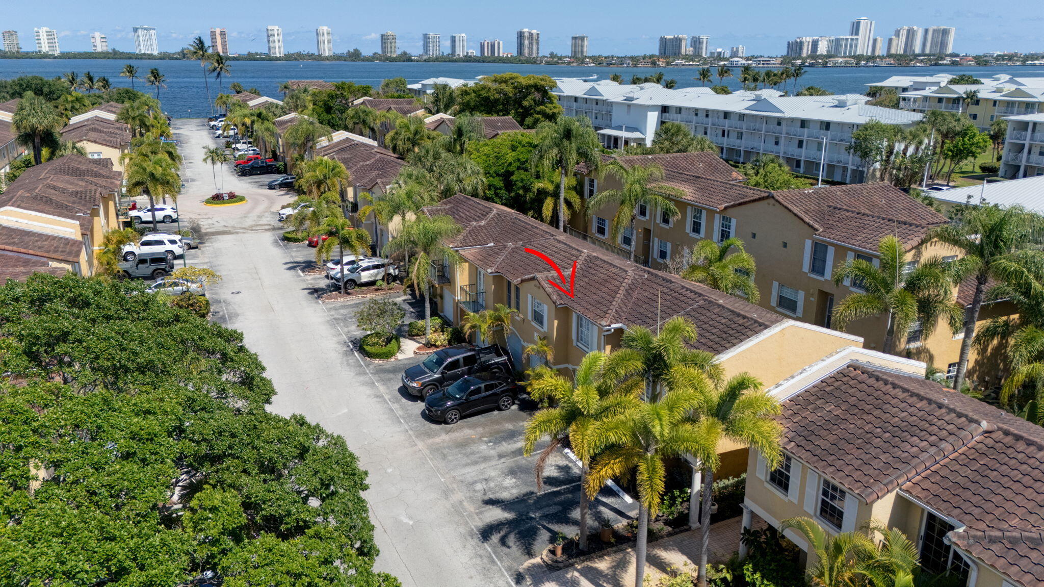 BAY REACH CONDO - Residential