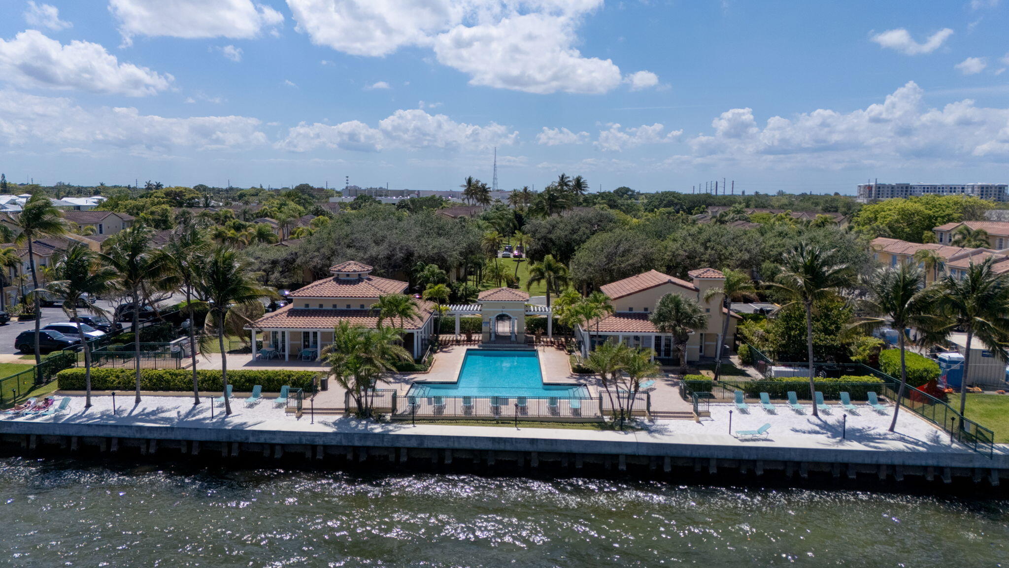 BAY REACH CONDO - Residential