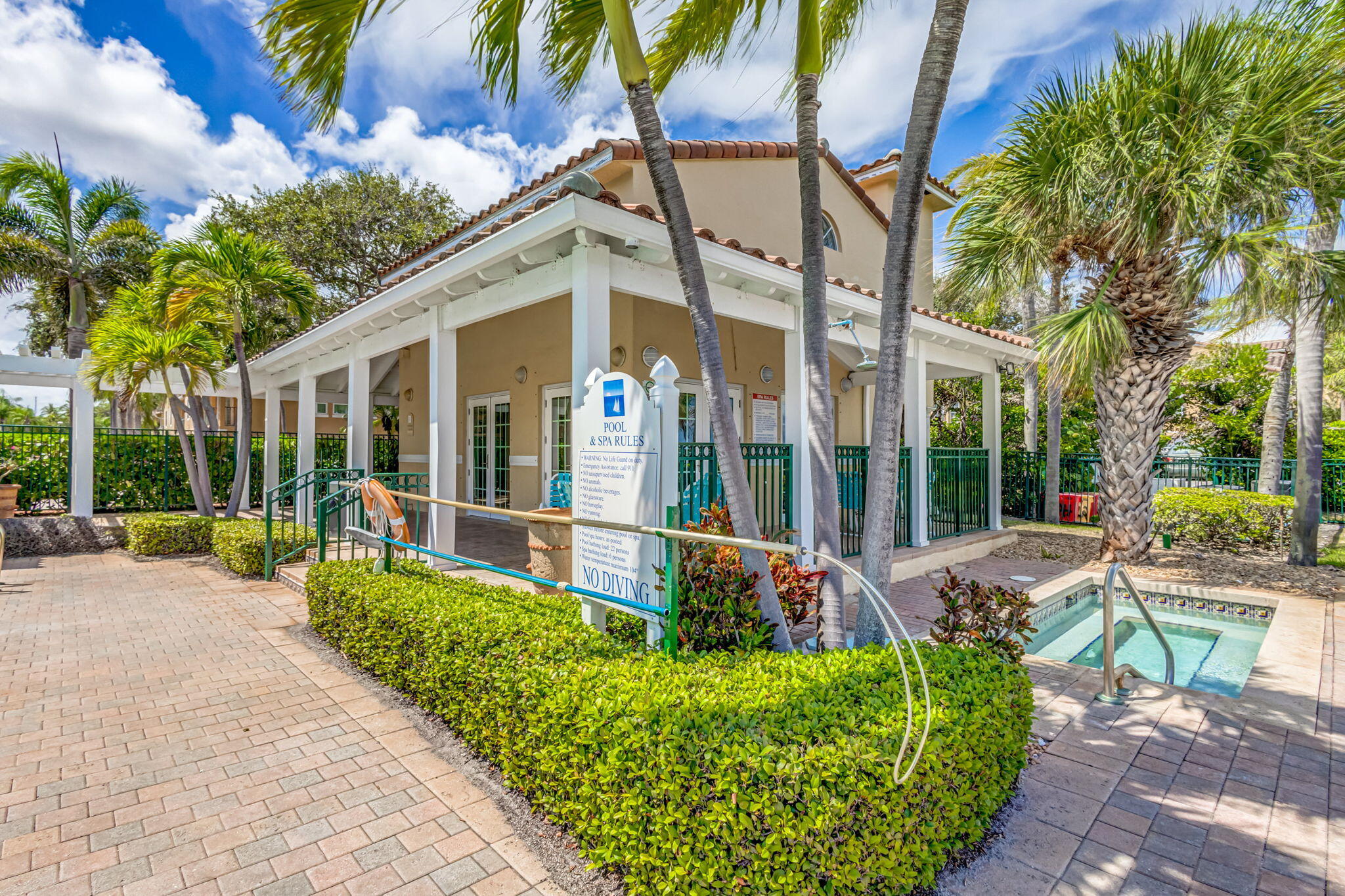 BAY REACH CONDO - Residential