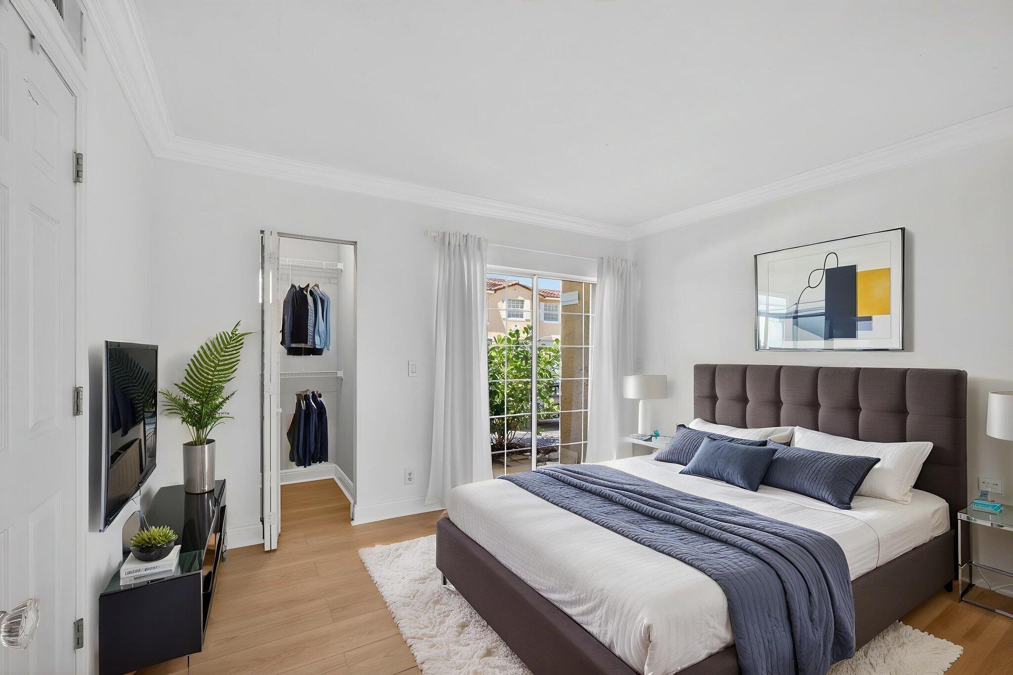 BAY REACH CONDO - Residential