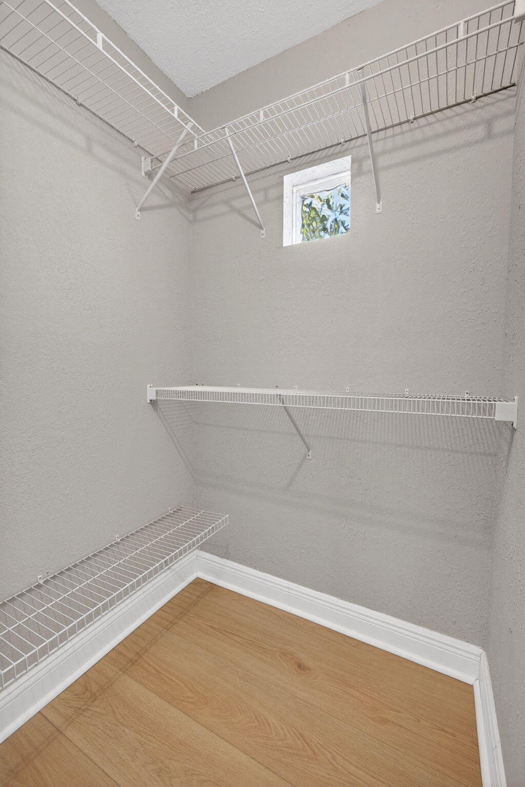 BAY REACH CONDO - Residential