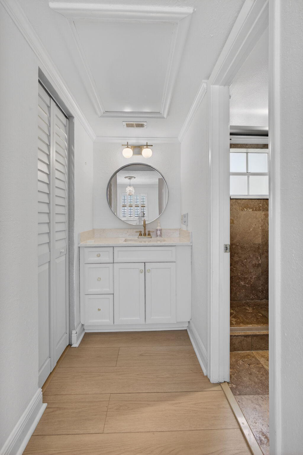 BAY REACH CONDO - Residential