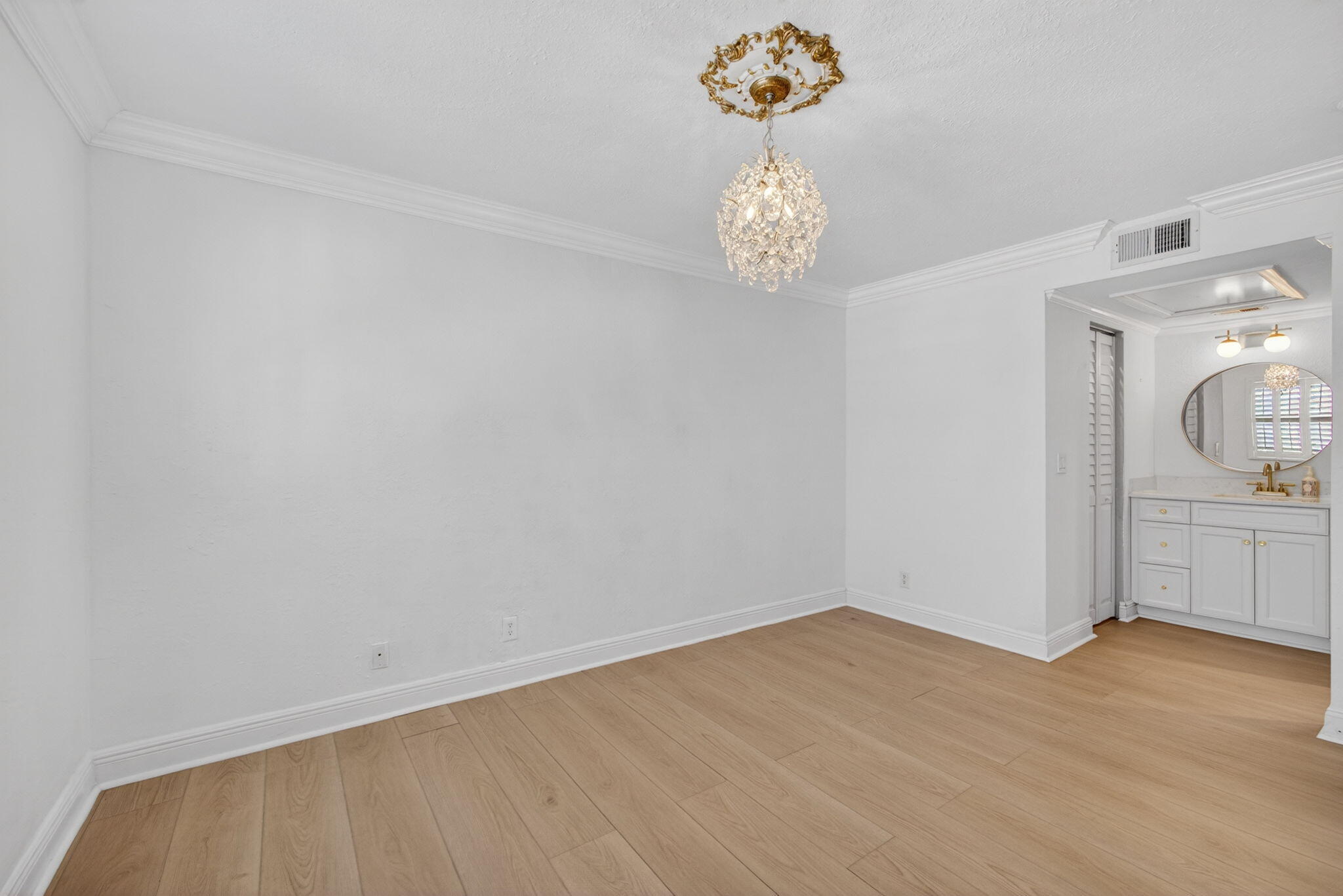 BAY REACH CONDO - Residential