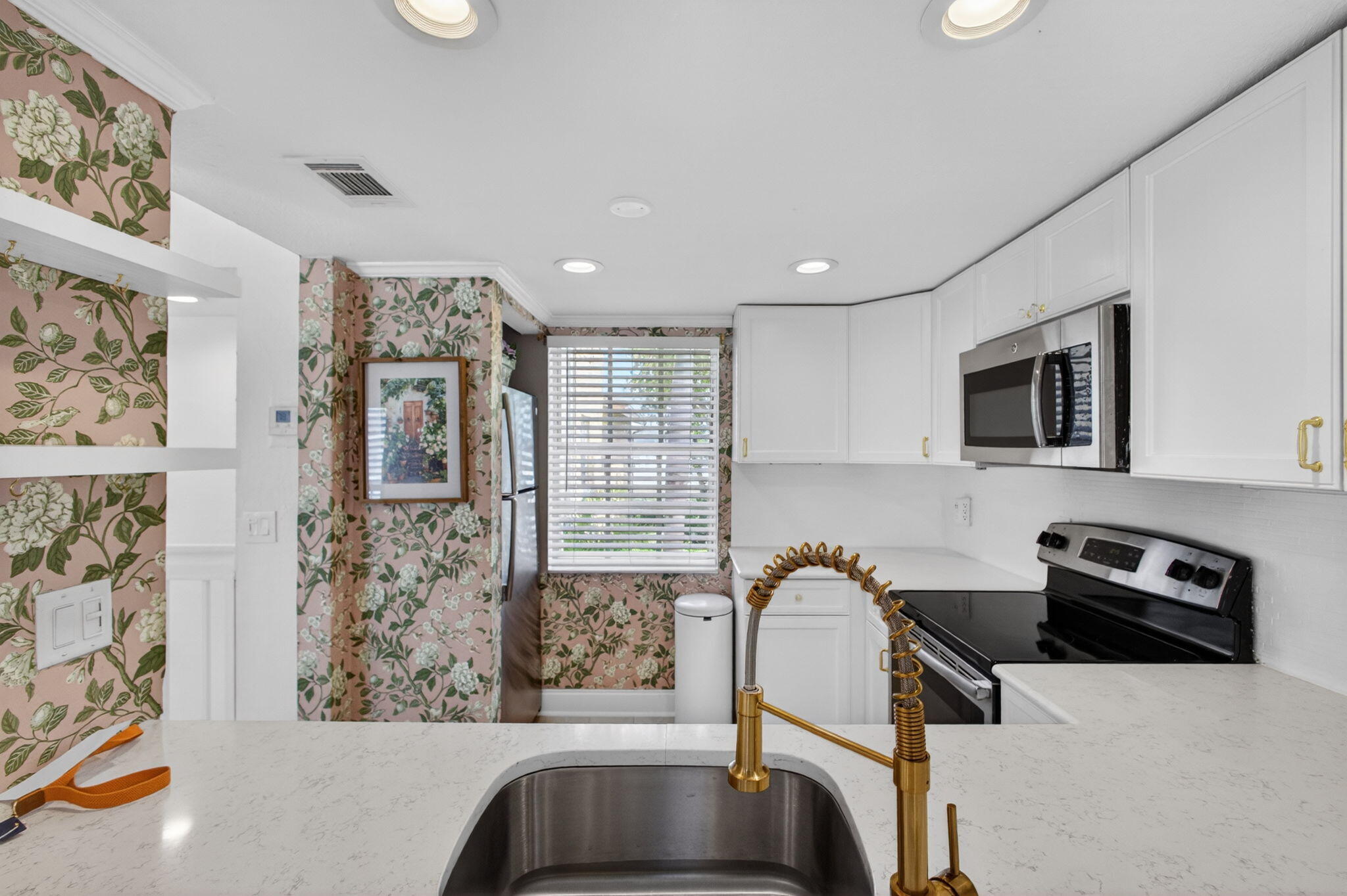 BAY REACH CONDO - Residential