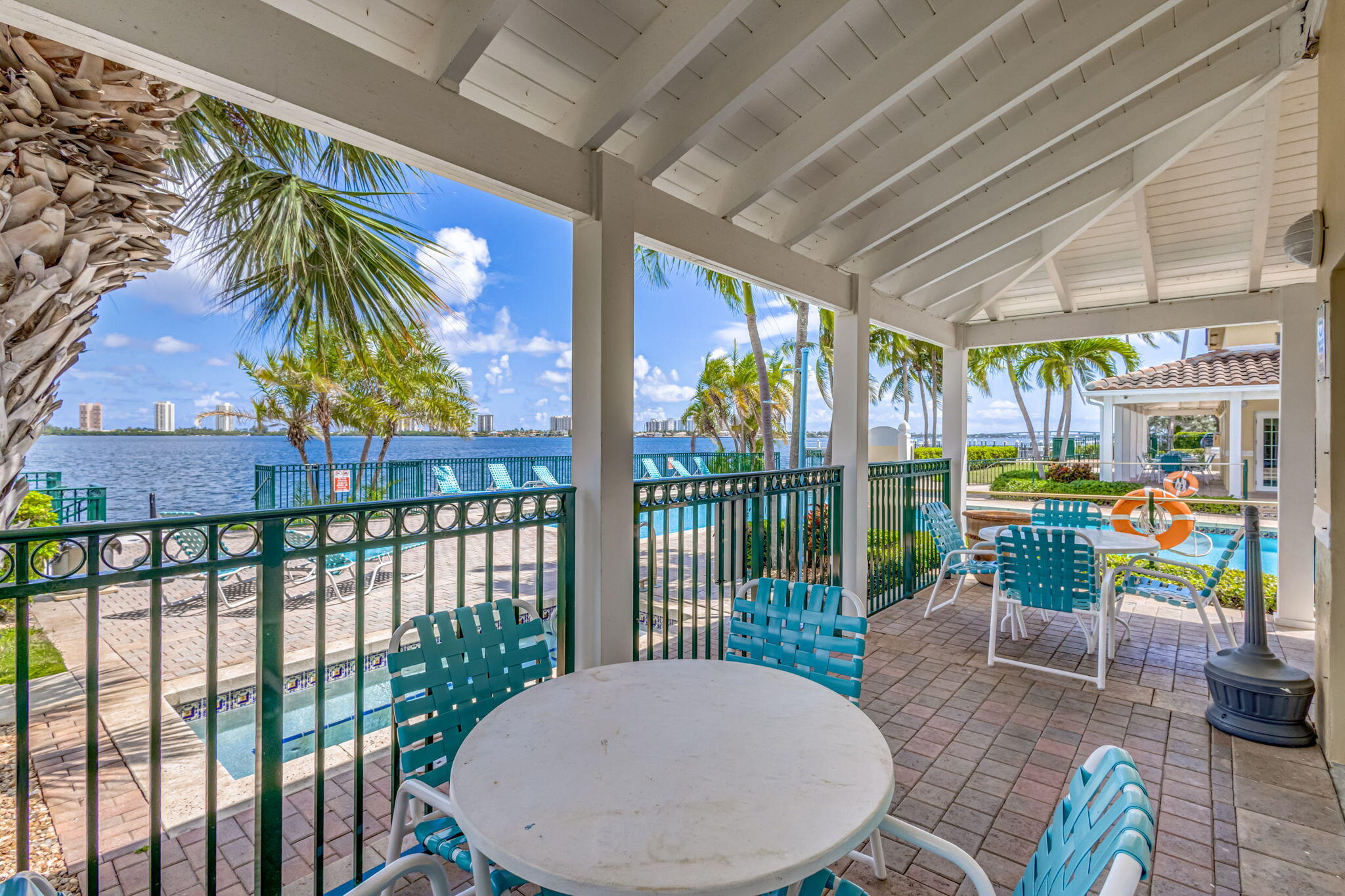BAY REACH CONDO - Residential