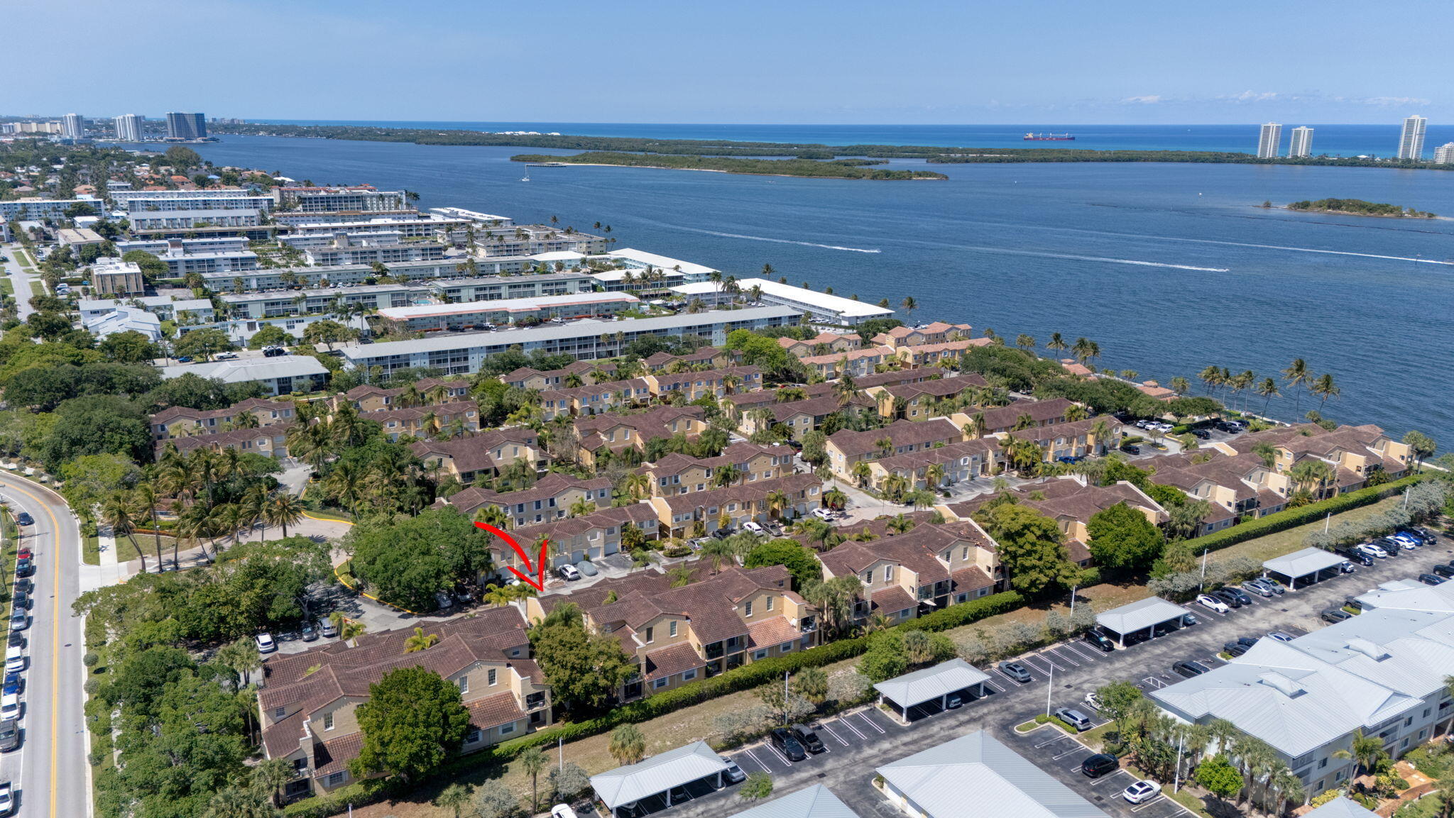 BAY REACH CONDO - Residential