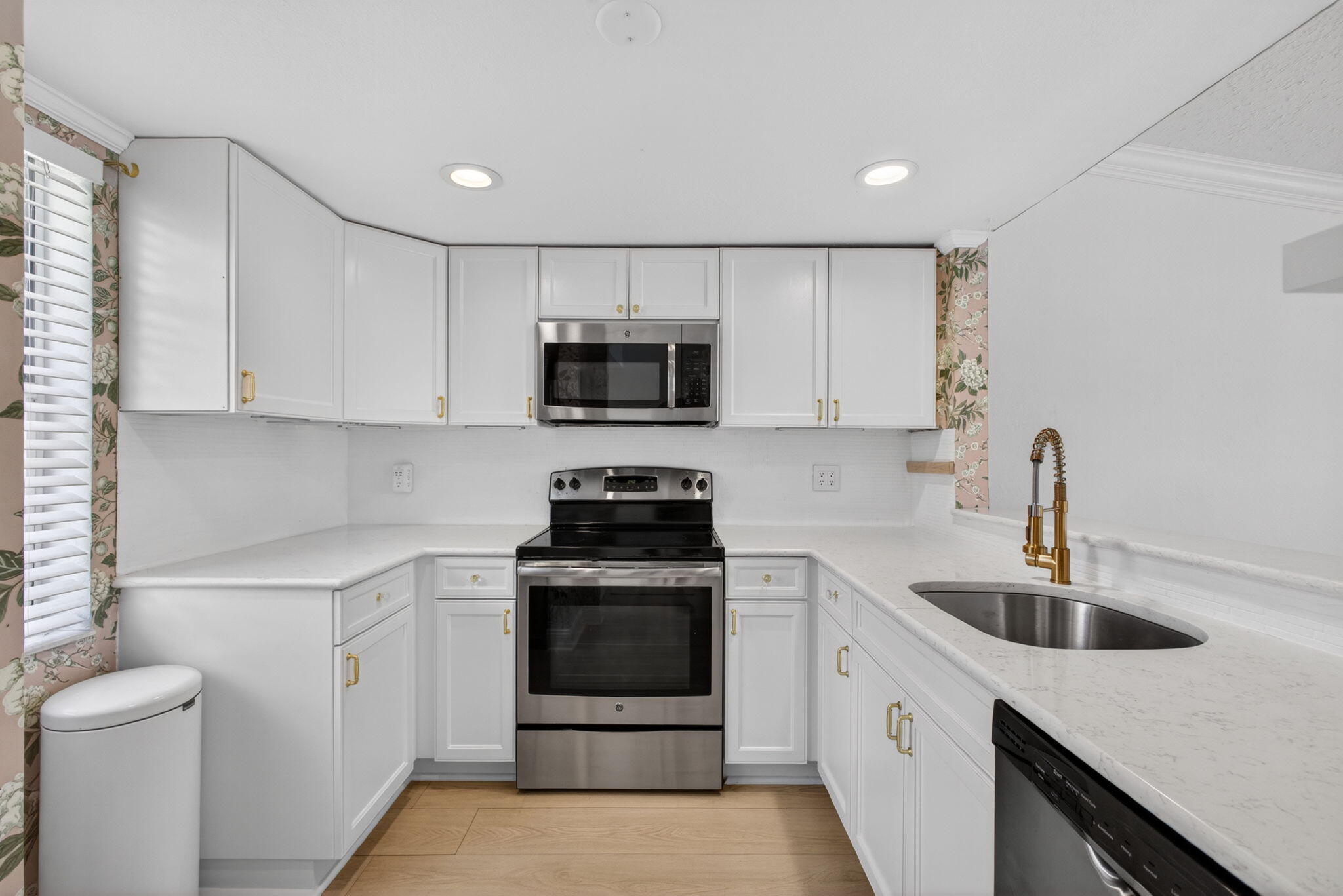 BAY REACH CONDO - Residential