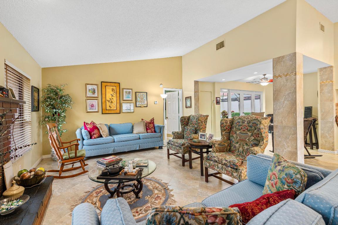 7914 Palacio Del Mar Drive