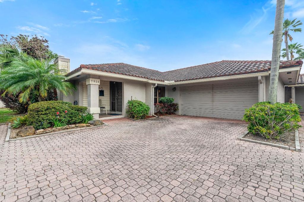 Photo of 7914 Palacio Del Mar Drive, Boca Raton, FL 33433 (MLS # R11076561)