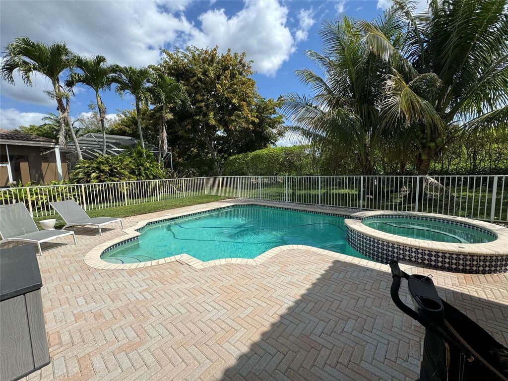 Photo of 6066 SW 191st Avenue, Fort Lauderdale, FL 33332 (MLS # F10431487)