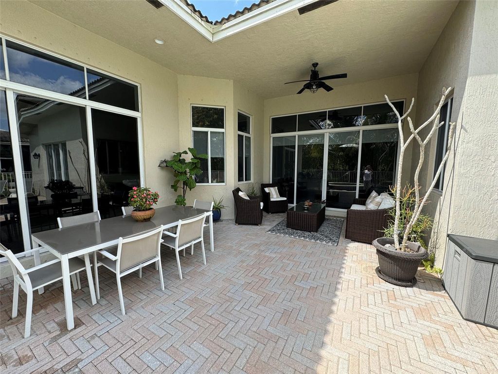 Photo of 6066 SW 191st Avenue, Fort Lauderdale, FL 33332 (MLS # F10431487)