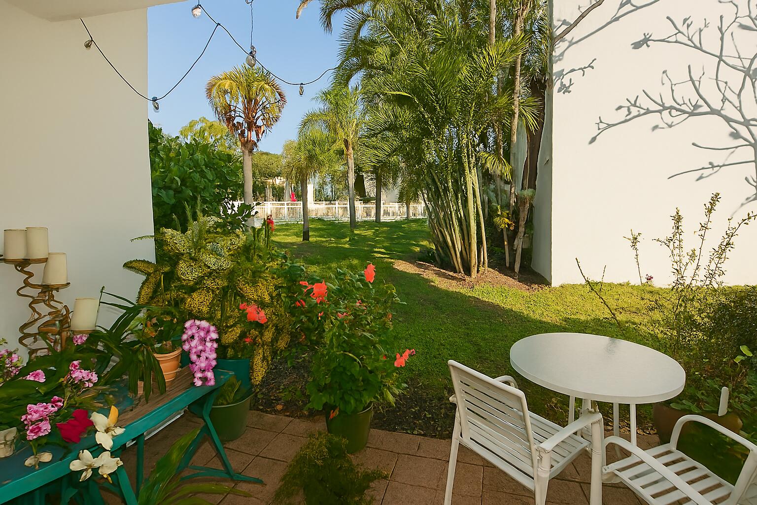 ROYALE HARBOUR CONDO OR 2092P693 VILL - Residential