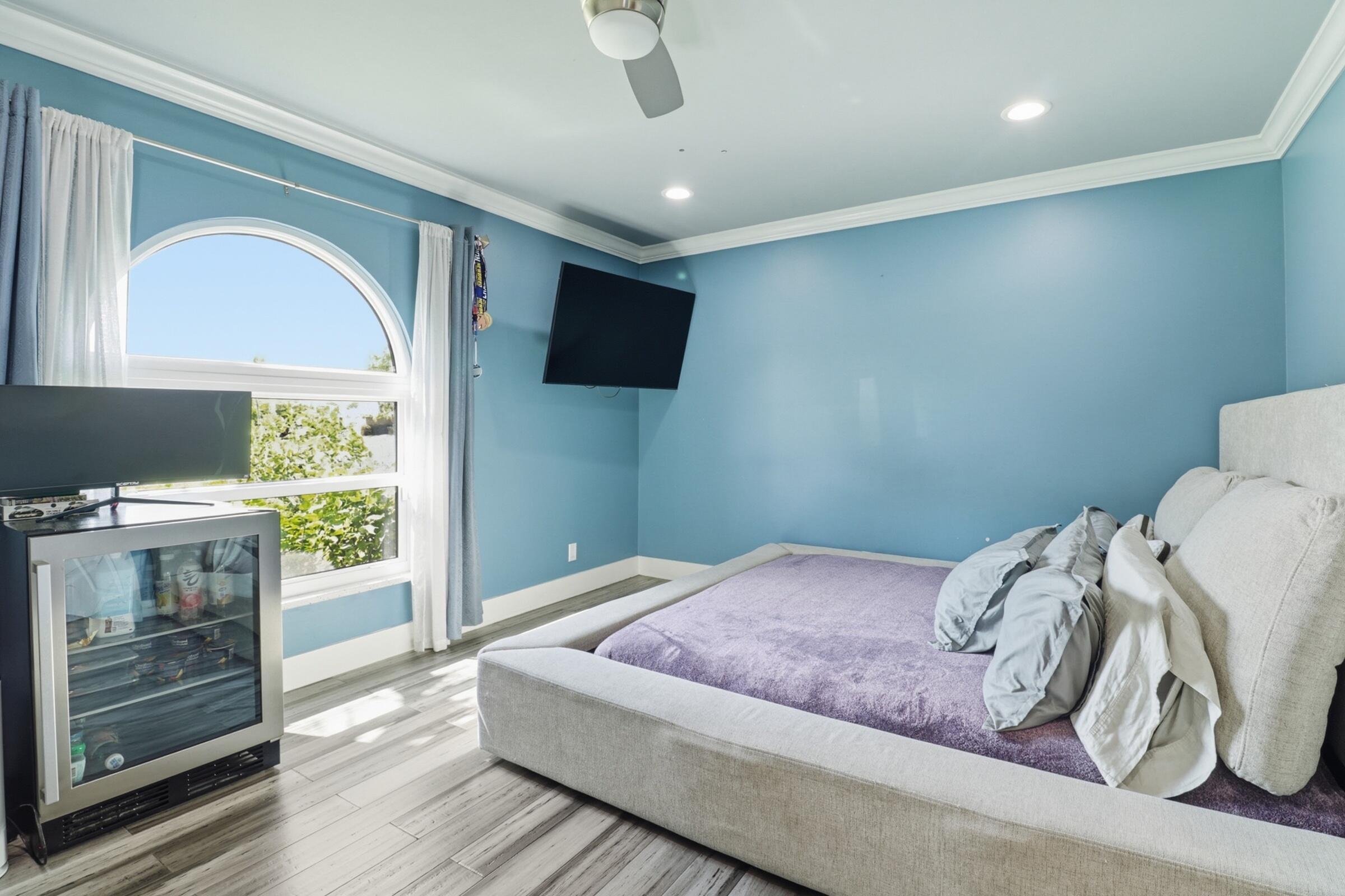 SUGAR POND MANOR OF WELLINGTON - Residential