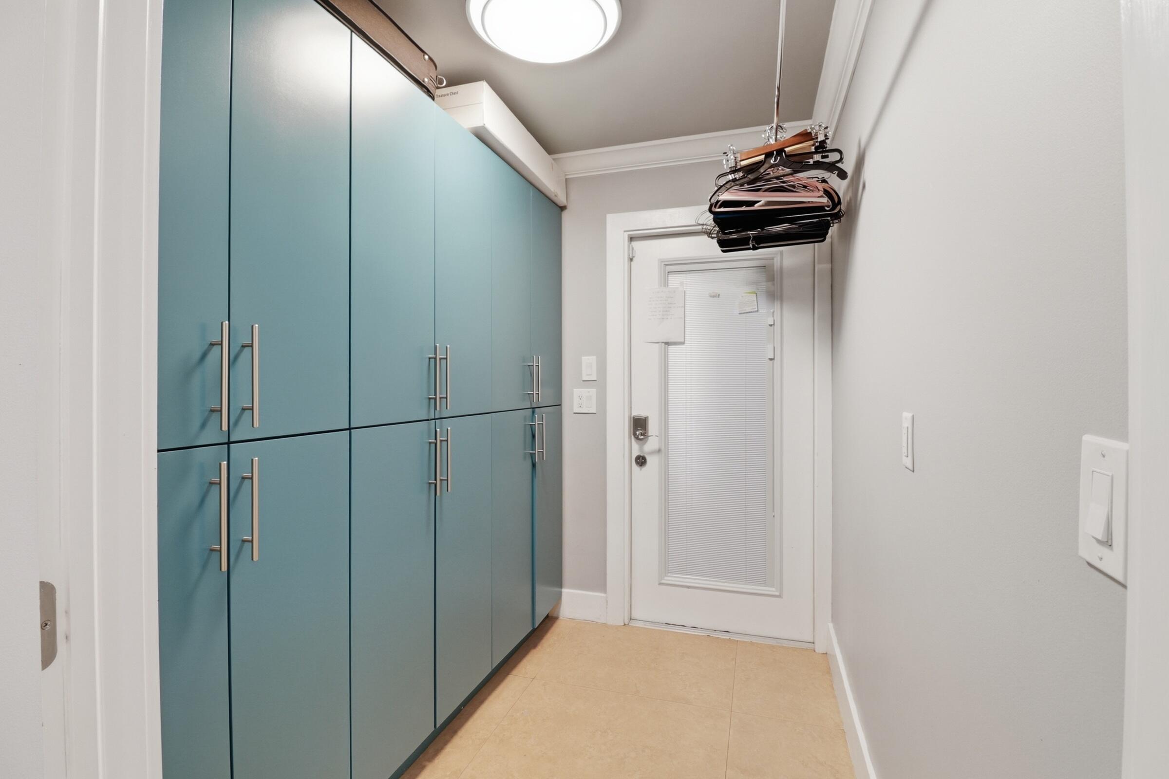 SUGAR POND MANOR OF WELLINGTON - Residential