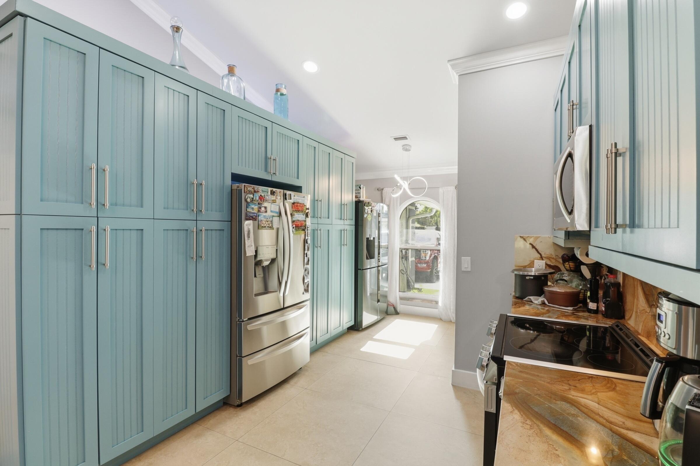 SUGAR POND MANOR OF WELLINGTON - Residential