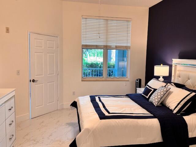 MOORINGS AT LANTANA CONDO - Residential Lease