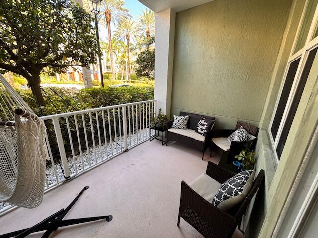 MOORINGS AT LANTANA CONDO - Residential Lease