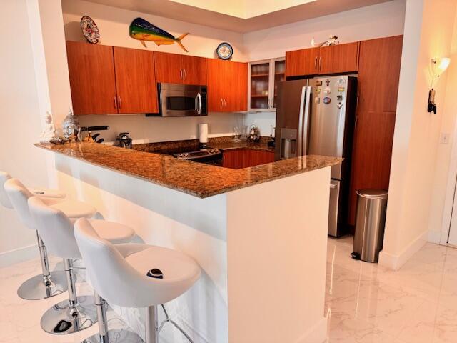 MOORINGS AT LANTANA CONDO - Residential Lease