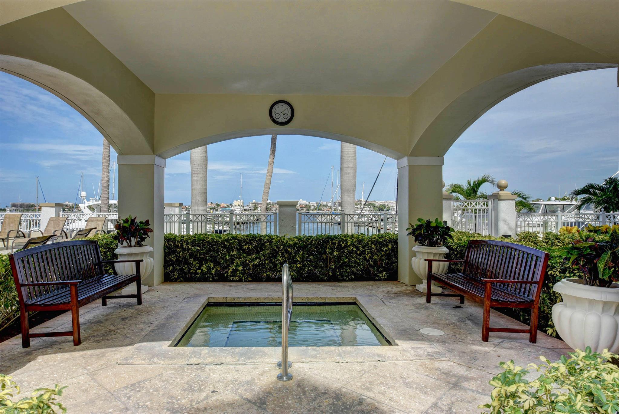 MOORINGS AT LANTANA CONDO - Residential Lease