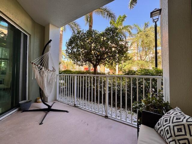 MOORINGS AT LANTANA CONDO - Residential Lease