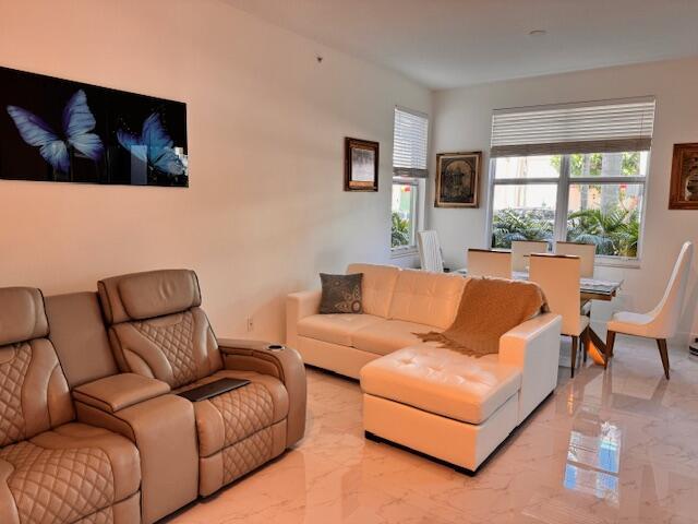 MOORINGS AT LANTANA CONDO - Residential Lease