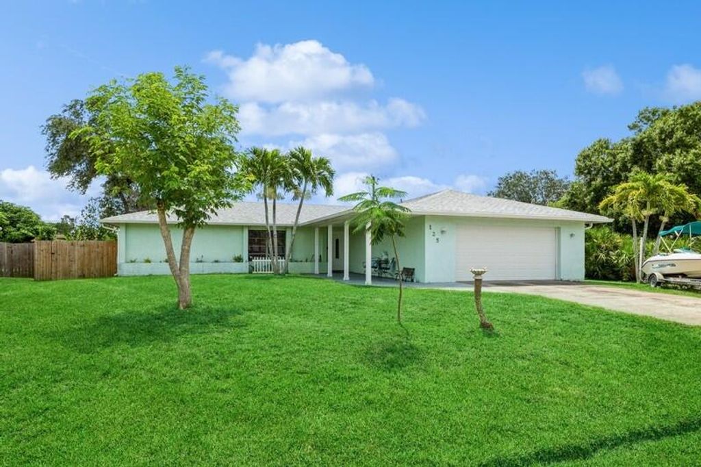 Photo of 125 NW Broadview Street, Port Saint Lucie, FL 34983 (MLS # R10996348)