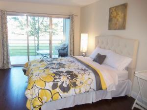 POINCIANA PLACE CONDO 1,2 - Residential