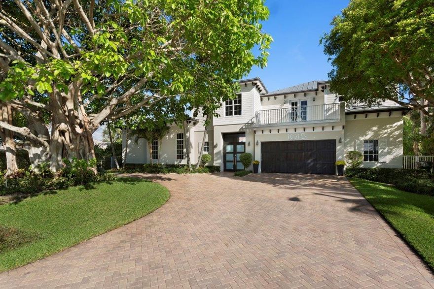 Recently remastered with a look of fashion-forward modern ease, this coastal-inspired courtyard estate by Ames Design International creates the feel of a luxury resort oasis, with a separate guest house across the beautiful gated garden courtyard with saltwater pool. Elegant accents soften the contemporary styling of the light, airy interiors featuring a ribbon fireplace, loft-style staircase and high-end kitchen.The information herein is deemed reliable and subject to errors, omissions or changes without notice.  The information has been derived from architectural plans or county records. Buyer should verify all measurements. See Supplement