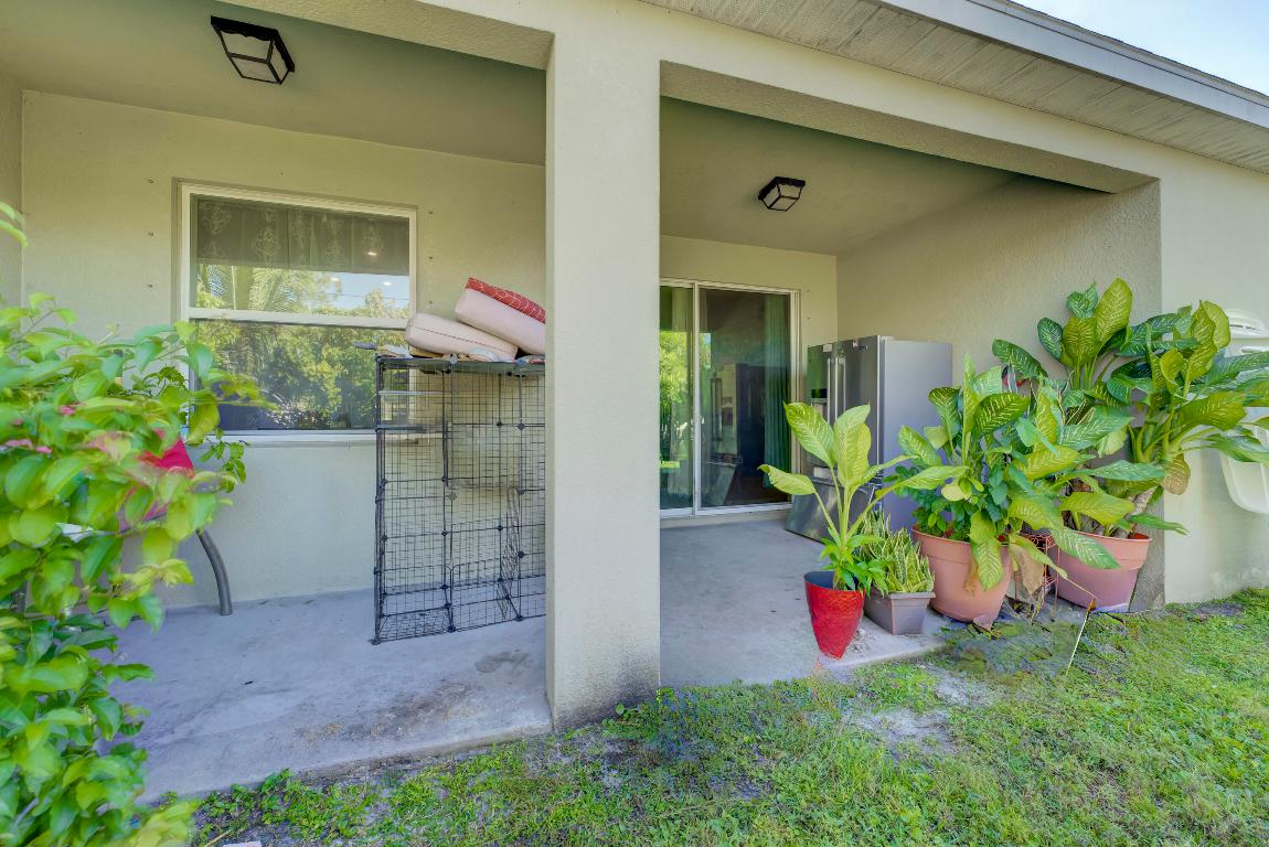 PORT ST LUCIE-SECTION 07- - Residential