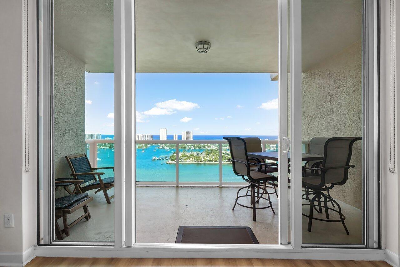 2640 Lake Shore Drive 2409