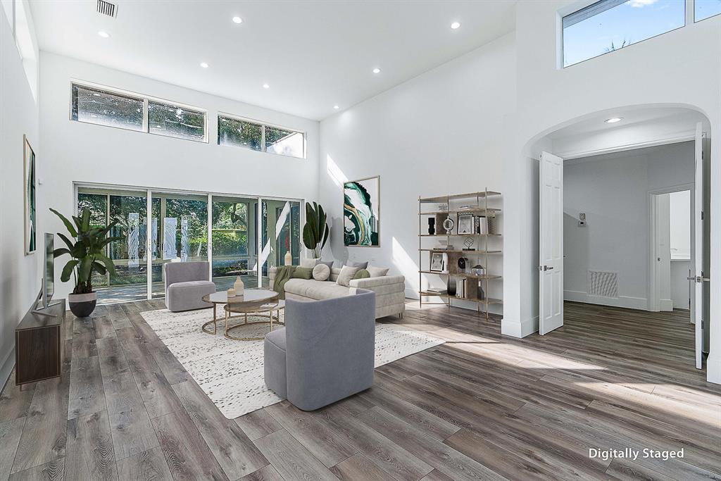 ADMIRALS COVE - Residential