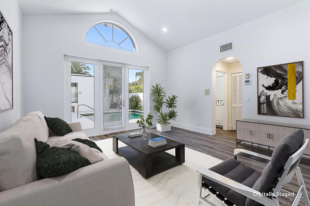 ADMIRALS COVE - Residential