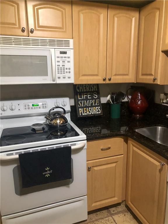 MANORS OF INVERRARY - Residential