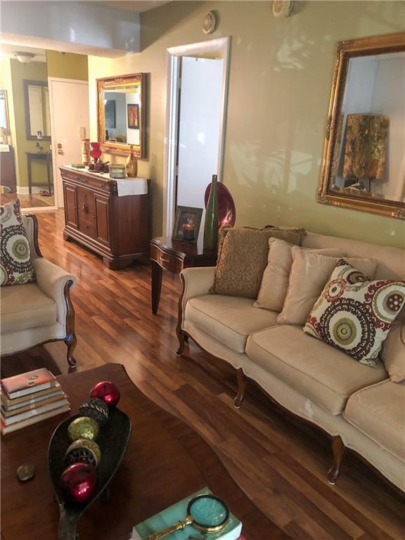 MANORS OF INVERRARY - Residential