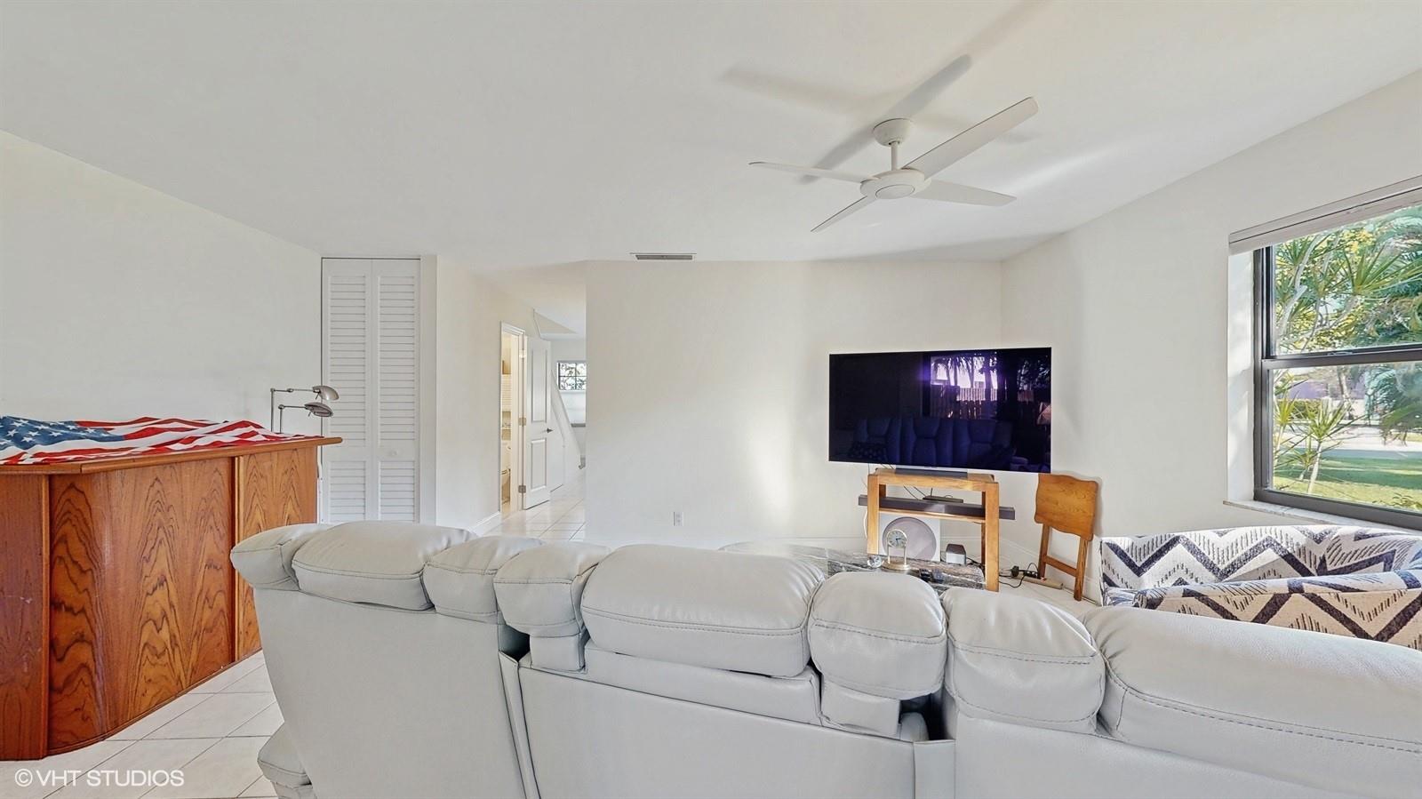2113 NE 11th Ave 2113