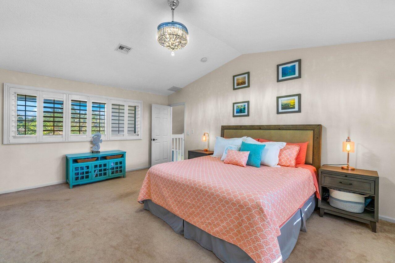 BOCA RATON HILLS SEC 3 - Residential