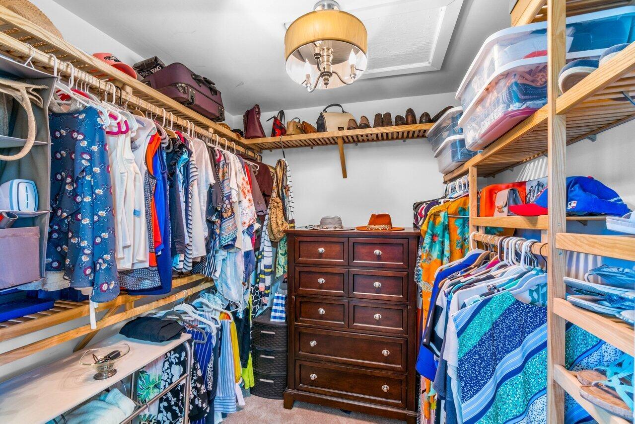 BOCA RATON HILLS SEC 3 - Residential