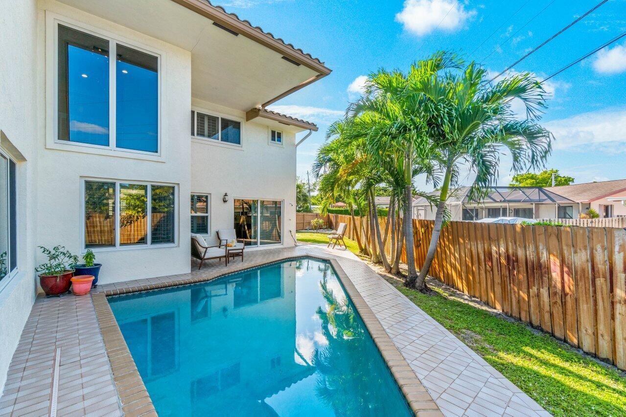 BOCA RATON HILLS SEC 3 - Residential