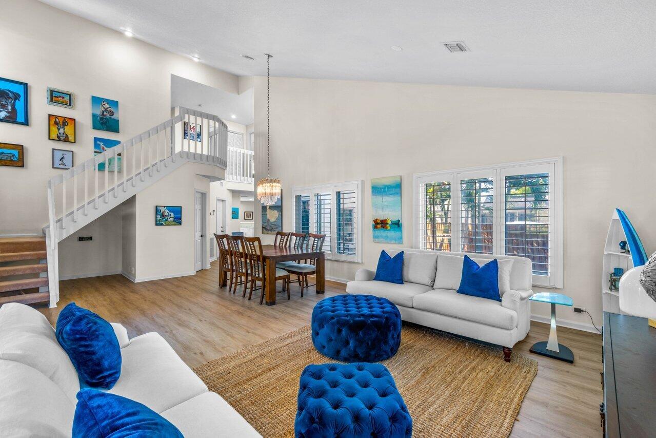 BOCA RATON HILLS SEC 3 - Residential