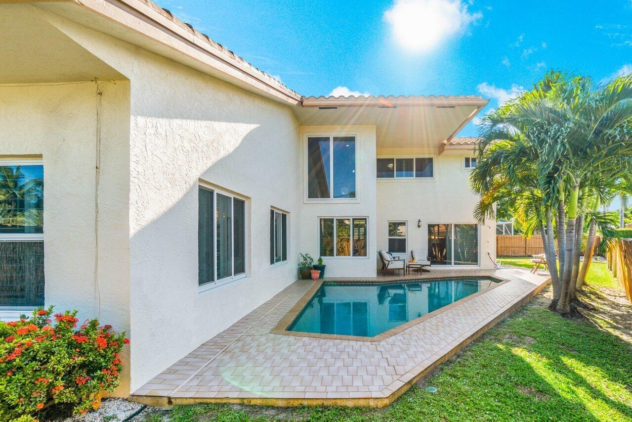 BOCA RATON HILLS SEC 3 - Residential