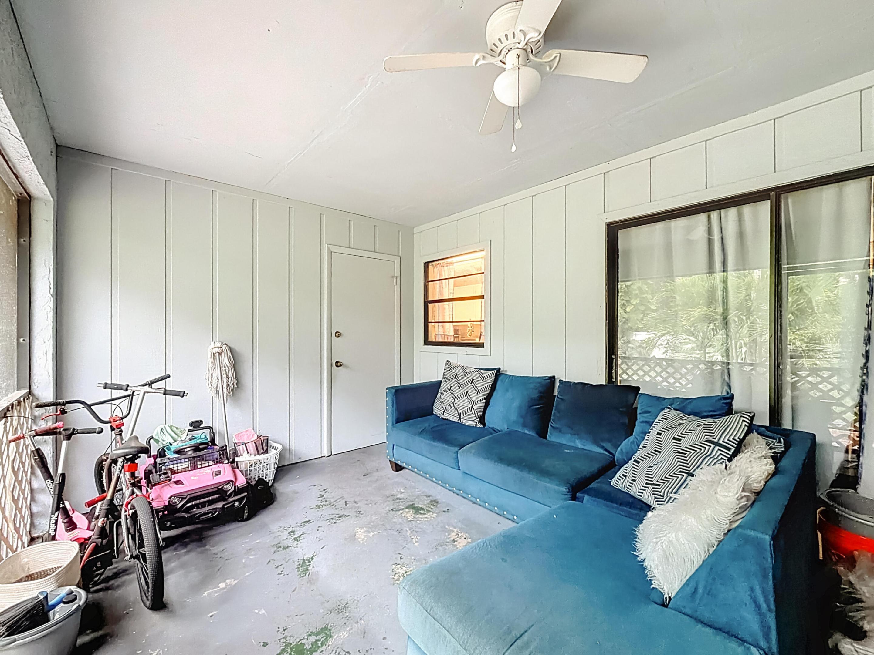 WALDEN POND - Residential