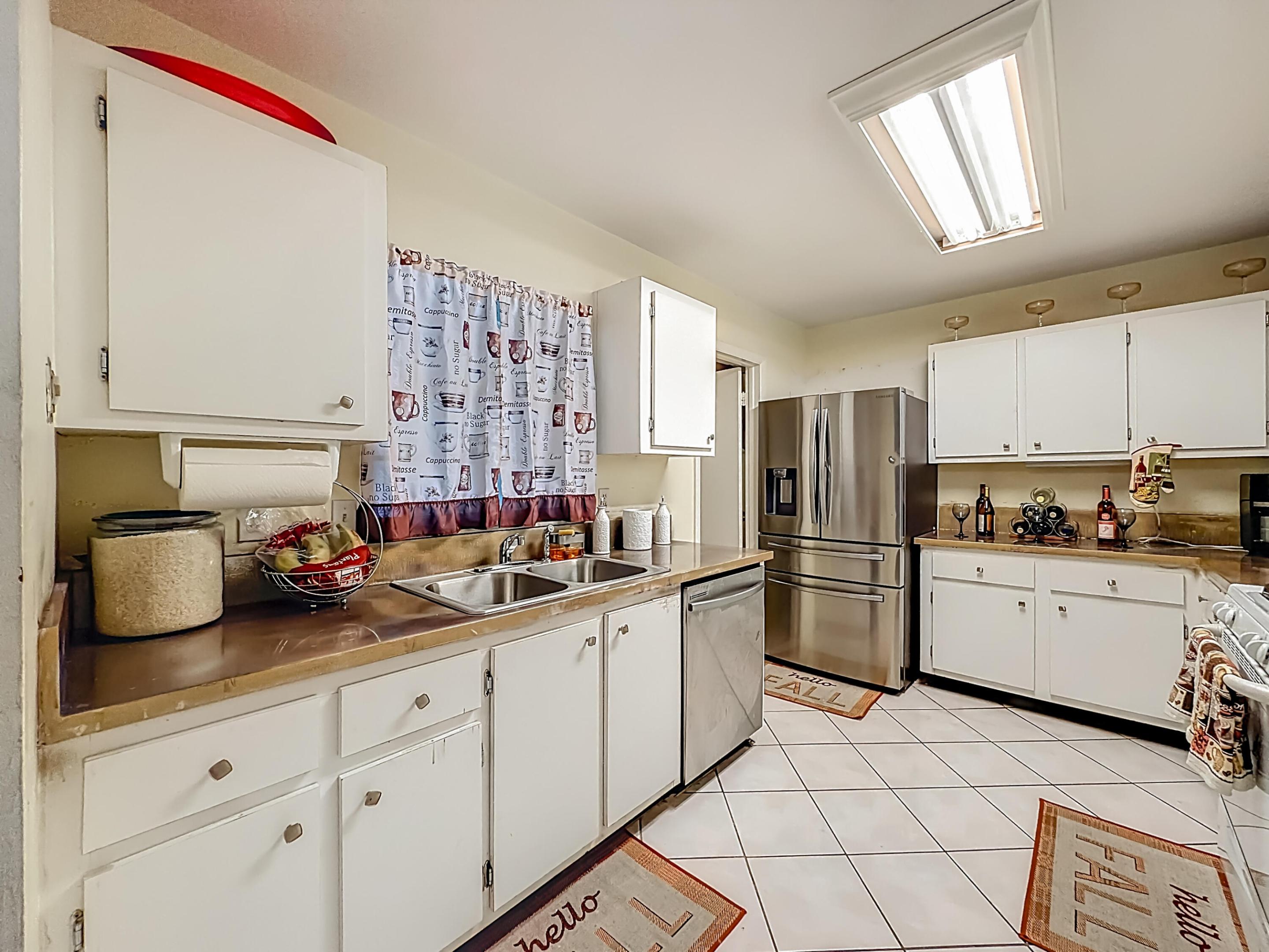 WALDEN POND - Residential