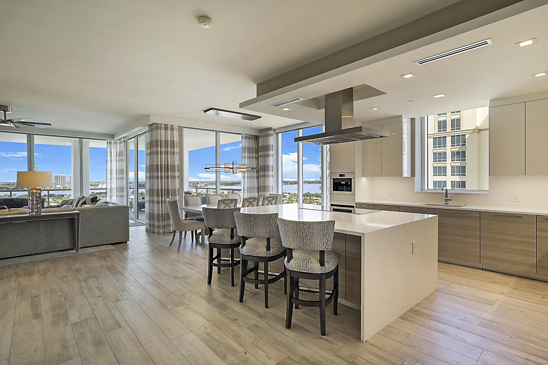 VISTABLUE SINGER ISLAND CONDO - Residential