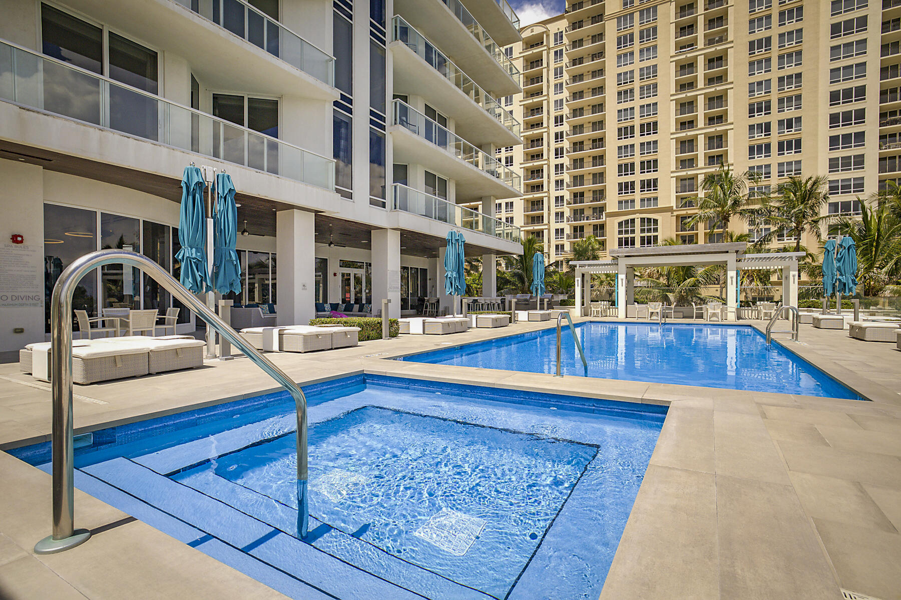 VISTABLUE SINGER ISLAND CONDO - Residential
